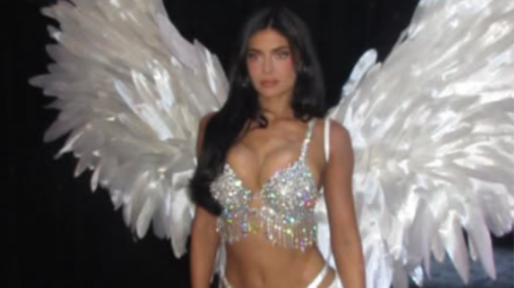 Kylie Jenner: Έκανε ντεμπούτο στο Victoria’s Secret Fashion Show με το πιο ακριβό Fantasy Bra